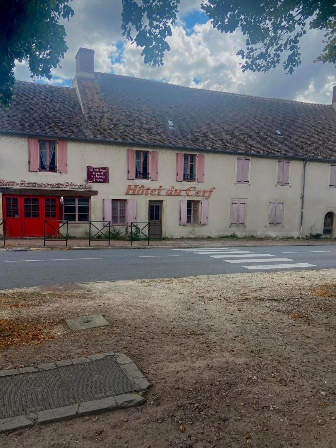 Hotel Du Cerf La Guerche-sur-l'Aubois Ngoại thất bức ảnh