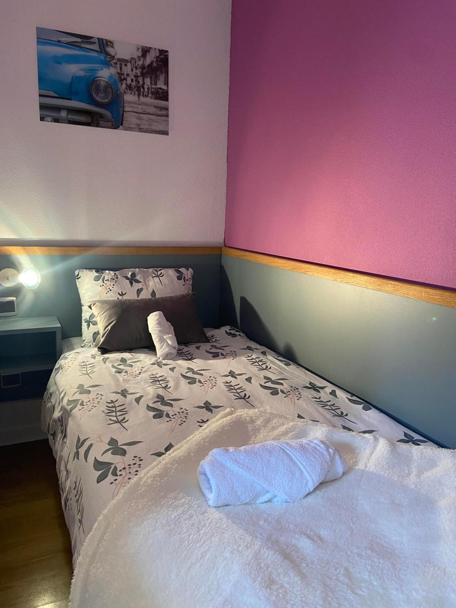 Hotel Du Cerf La Guerche-sur-l'Aubois Phòng bức ảnh